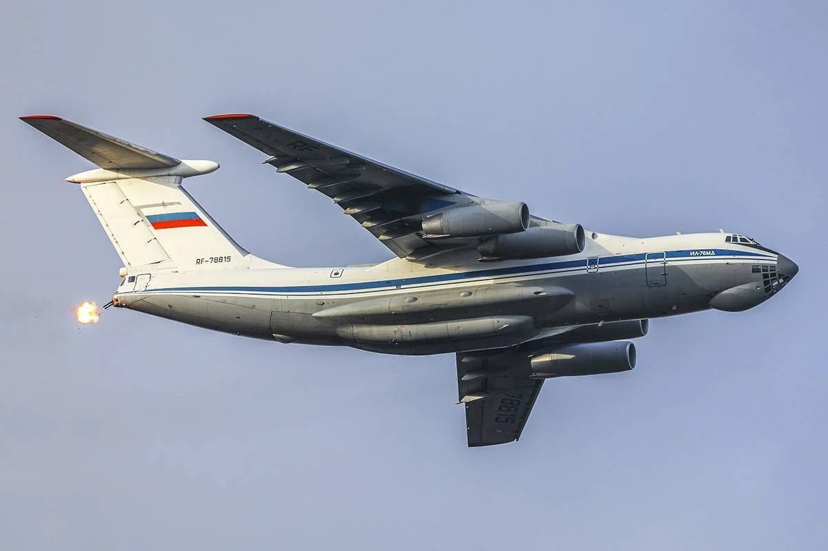 ​Загадочное ЧП с Ил-76 в Ульяновске: двое военных РФ стали "грузом 200" - росСМИ