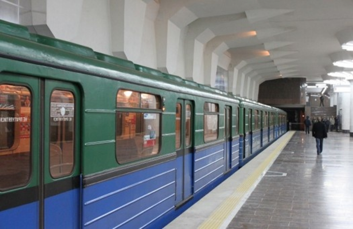 В Харькове пенсионер устроил в метро скандал парню из-за маски: "Ты на меня дышишь своим ковидом"