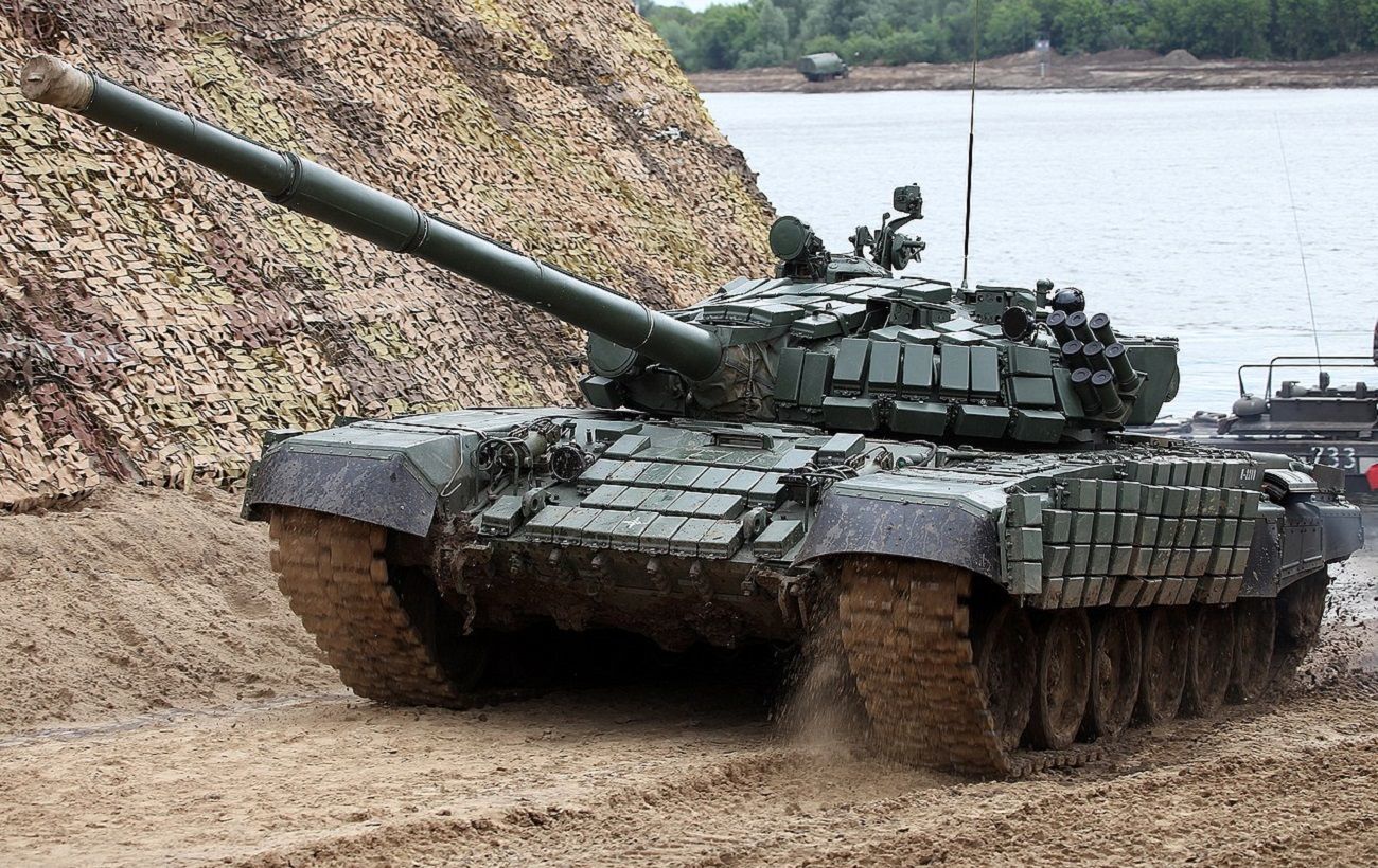 Марокко отправила в Украину около 20 танков "Т-72Б" - СМИ