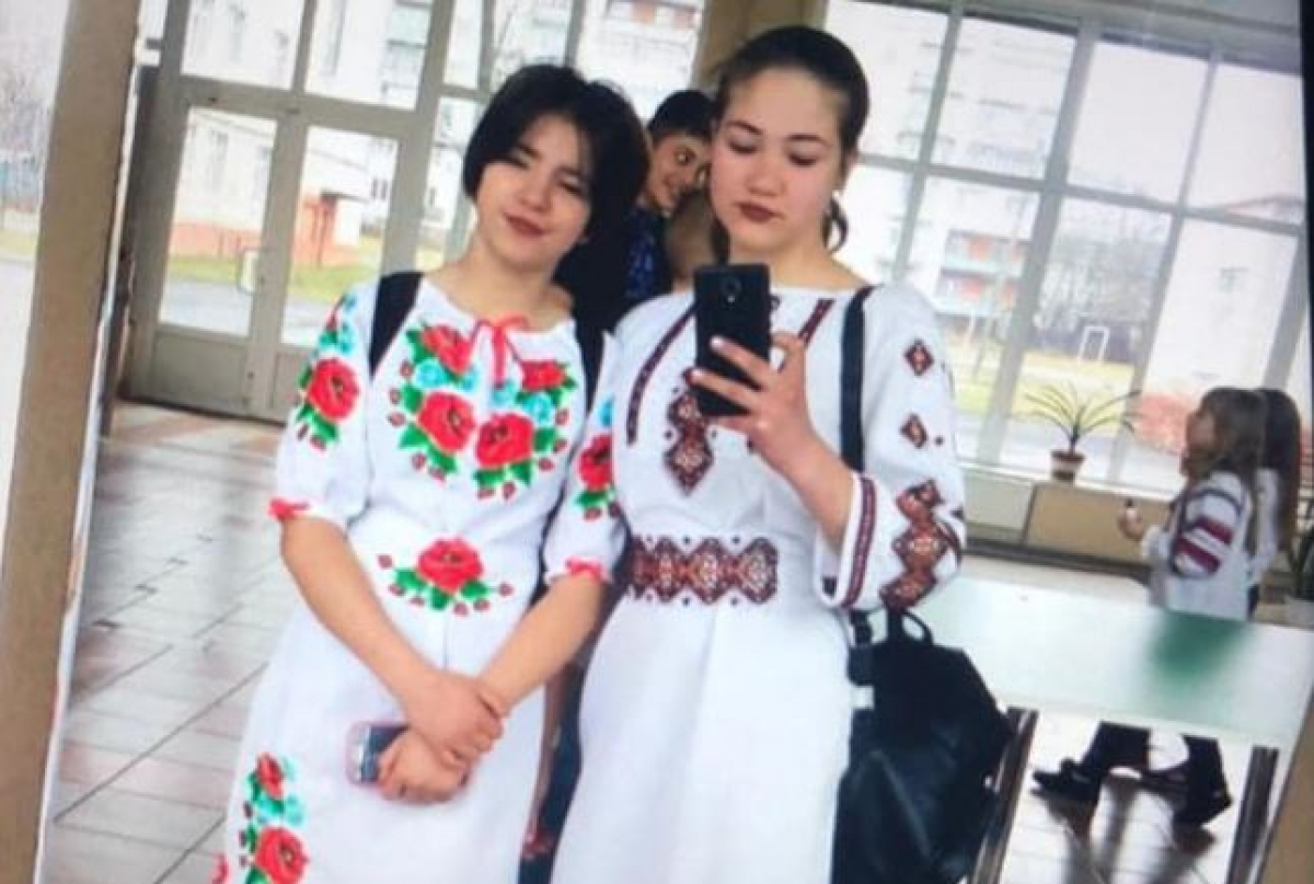 На Львовщине 2 школьницы сели в такси и без вести пропали 