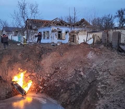 Оккупанты нанесли удар по жилому району Николаева – без крыш десятки домов
