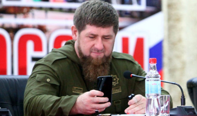 Кадыров "всплыл" и приструнил мусульман в Москве: "искусственно раздувают"
