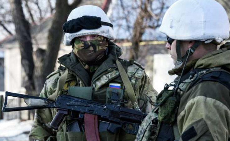 ГУР: российских офицеров на Донбассе командование заставляет делать фото, которые подтверждают, что они реально находятся на позициях и воюют против Украины
