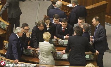 Член фракции Батькивщина Шлемко сложил депутатские полномочия