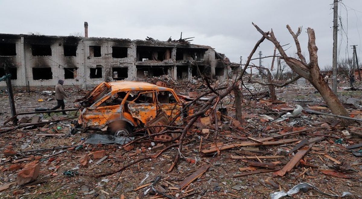 На временно оккупированной части Донбасса старшеклассники вынуждены убирать завалы, чтобы поступить в "вузы", – ЦНС