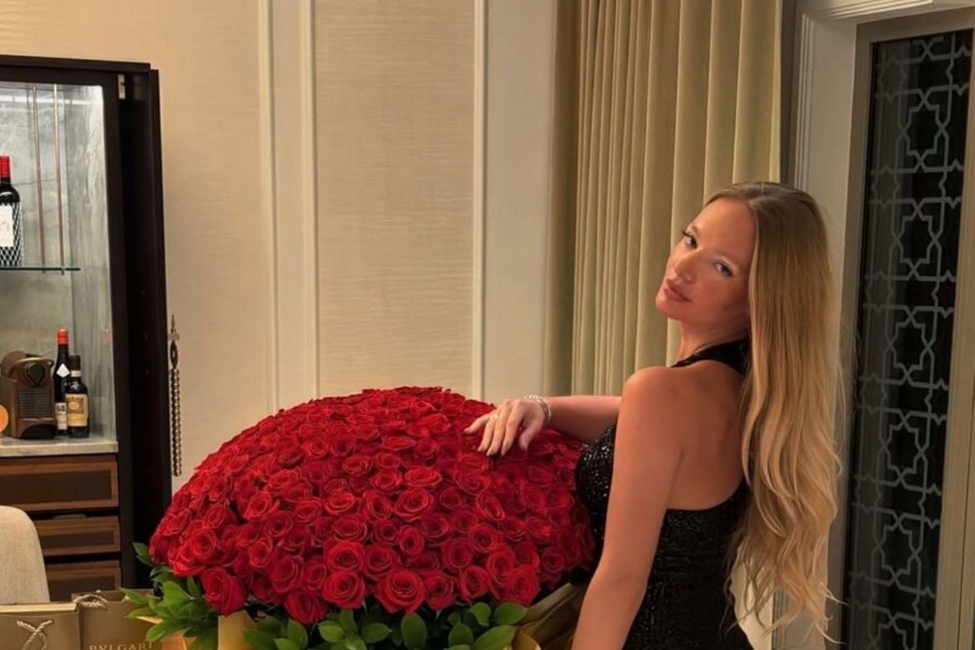 Бизнес дочери Пескова за год скатился от прибыли к убыткам в сотни миллионов