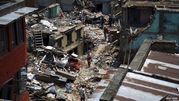 ​Жертвами повторного землетрясения в Непале стали уже 141 человек