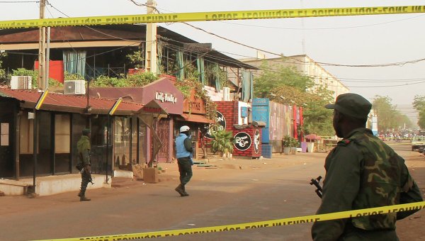 Теракт в Мали: боевики убили троих и освободили 15 заложников за прочтение наизусть Корана 