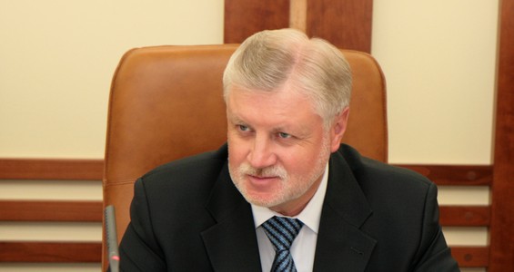 Депутат Госдумы привез в Донецк подарки и законы для ДНР