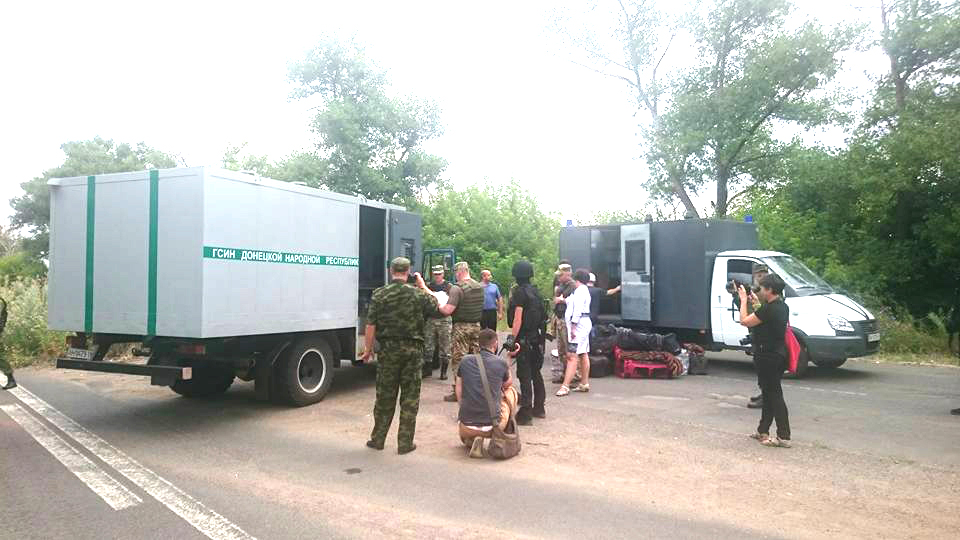 Более 20 заключенных отказались сидеть в тюрьмах террористов "ДНР" и были переданы властям Украины - омбудсмен