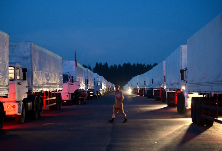 ​К российско-украинской границе движутся 280 КамАЗов гуманитарной помощи