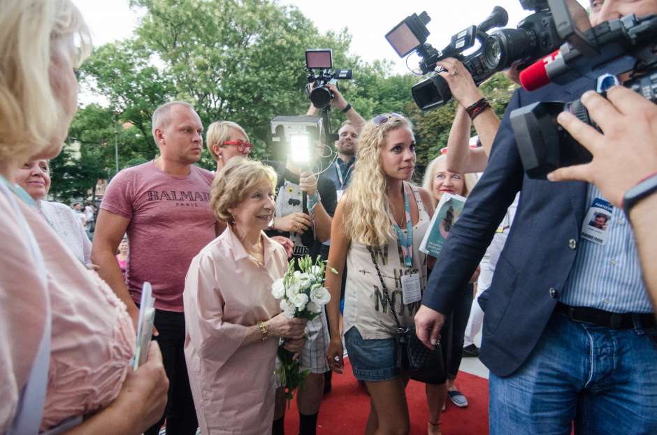 Кумир поколений, легендарная Лия Ахеджакова приехала в Одессу