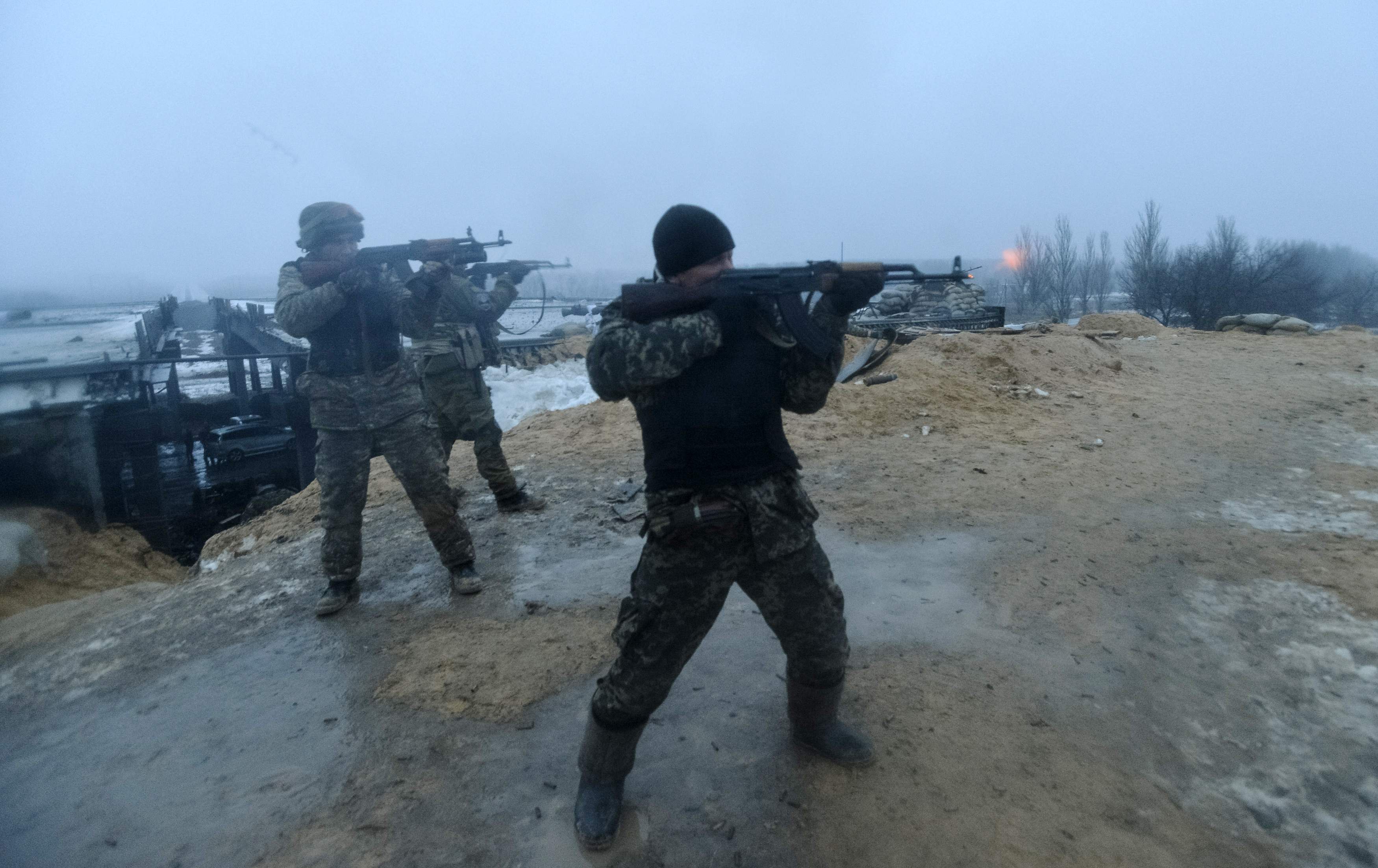 В районе донецкого аэропорта начались бои. Ночь была неспокойной, - соцсети