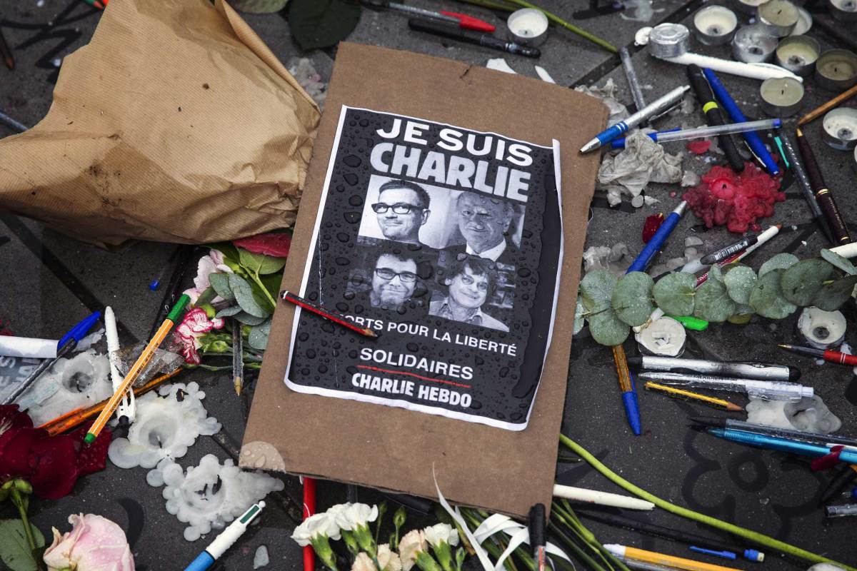 Новый главред Charlie Hebdo - о следующем экземпляре журнала: Некролога не будет