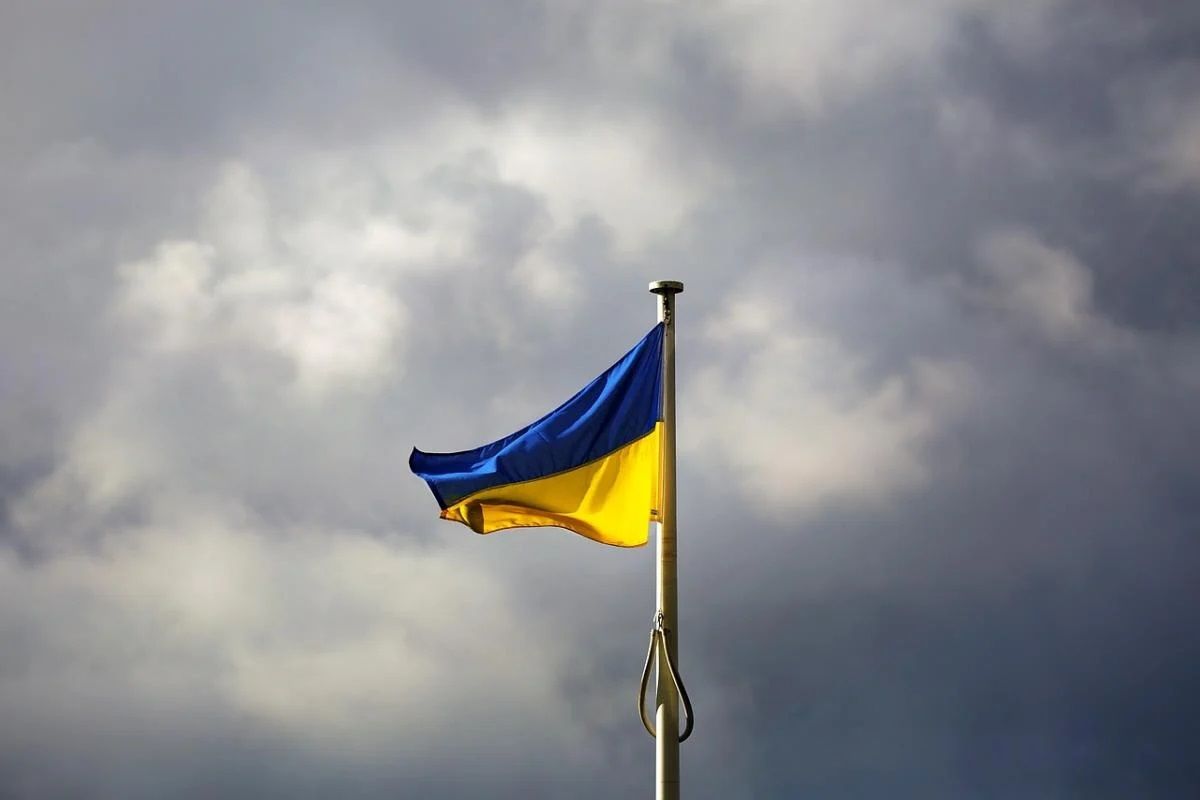 Завтра холодный атмосферный фронт "остудит" Украину, кроме трех регионов 