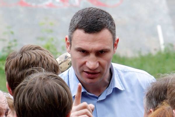 Ломать - не строить: Виталий Кличко уверен, что Дом профсоюзов нужно сносить
