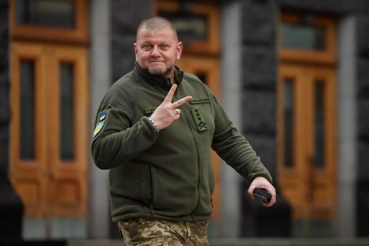 ​Гениальный Залужный потирает руки - Путин, мечтая о "референдуме", гонит войска в "херсонский мешок"