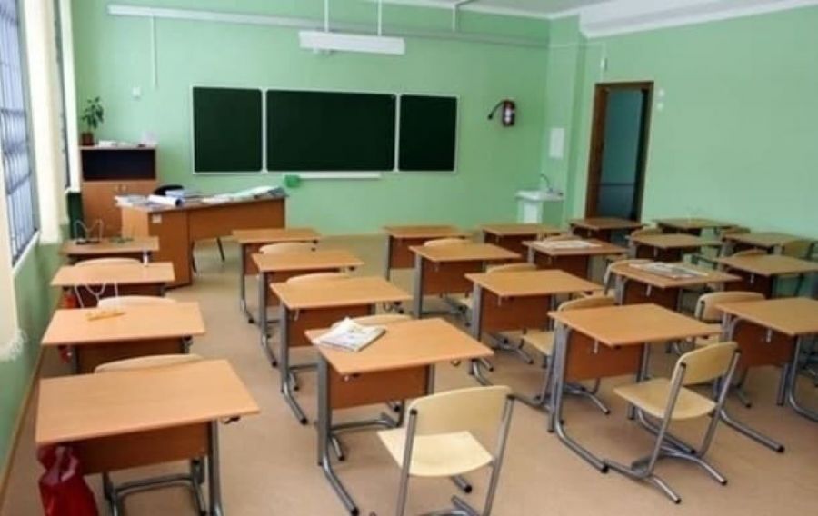 Языковой скандал в Глухове: учитель требует компенсации за требование петь по-украински