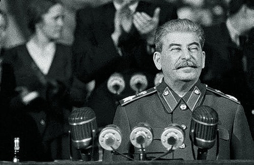 В России вытащили из нафталина товарища Сталина и наделили его свойствами Ванги