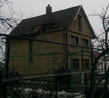 При обстреле поселка Сартана повреждены 43 здания и дома, - мэрия