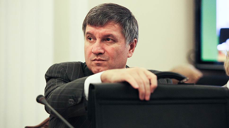 Аваков остается в Канаде: глава МВД впервые высказался по поводу трагедии в Княжичах и объяснил, почему пока не может вылететь в Украину
