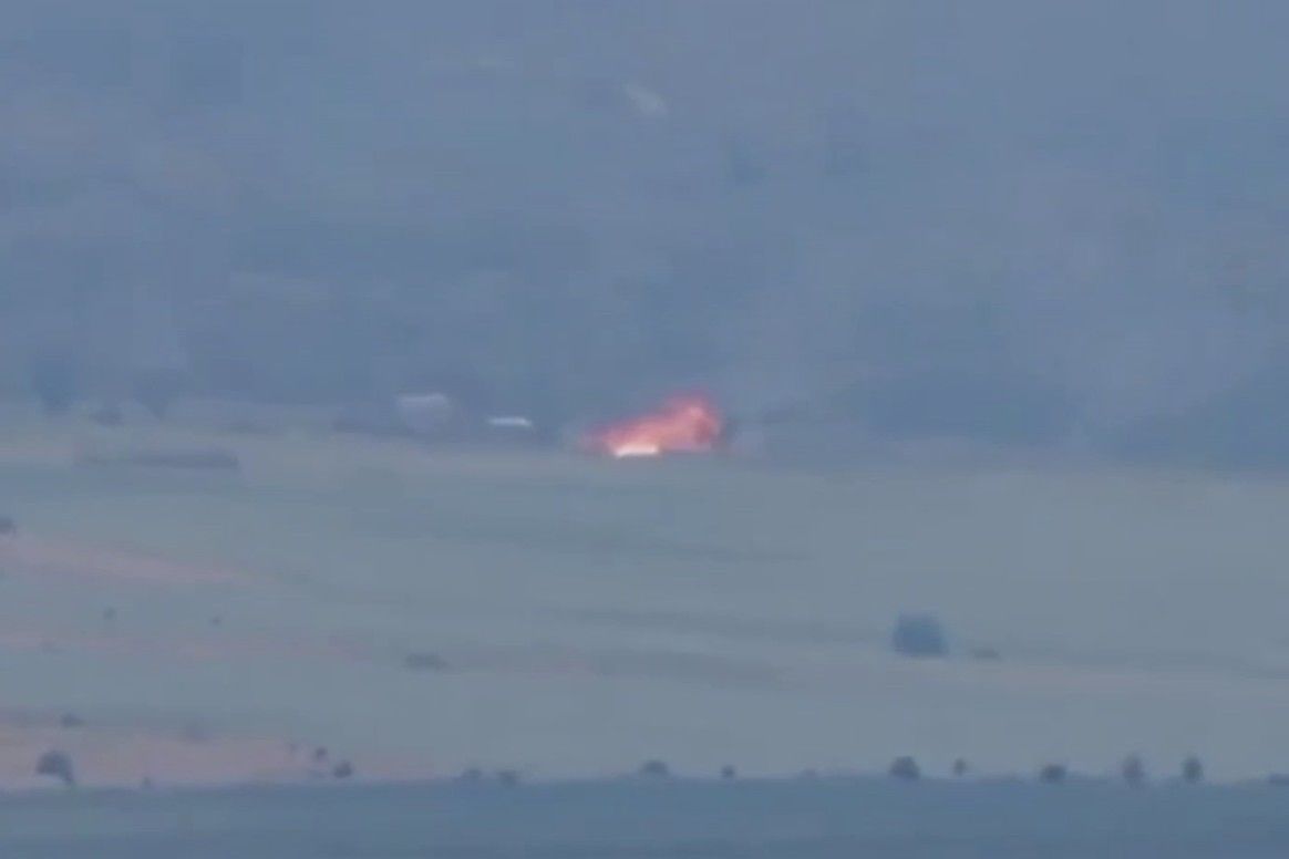 ​ВСУ показали момент уничтожения вертолета ВС РФ на Донбассе: судно превратилось в факел за полминуты