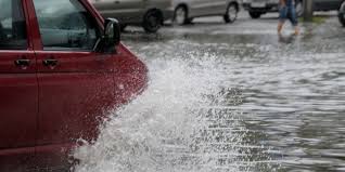 Под воду чуть не ушло село в Черкассах: бушующая стихия лишила света жителей более 100 населенных пунктов 