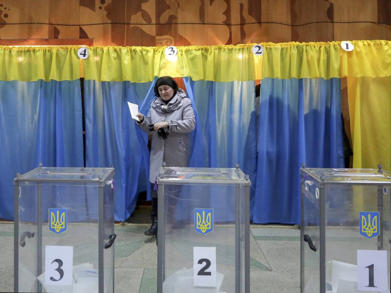 Политолог рассказал, кто может изменить результат президентских выборов Украины