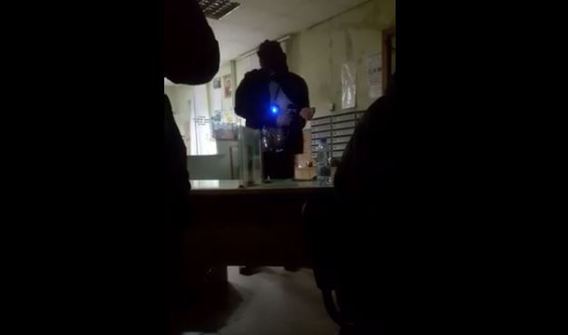 ​“Что с ним не так?” - в Сеть слили видео с террористом, захватившим заложников в Харькове, - кадры