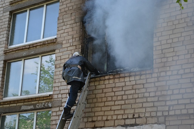В Кривом Роге горело общежитие колледжа