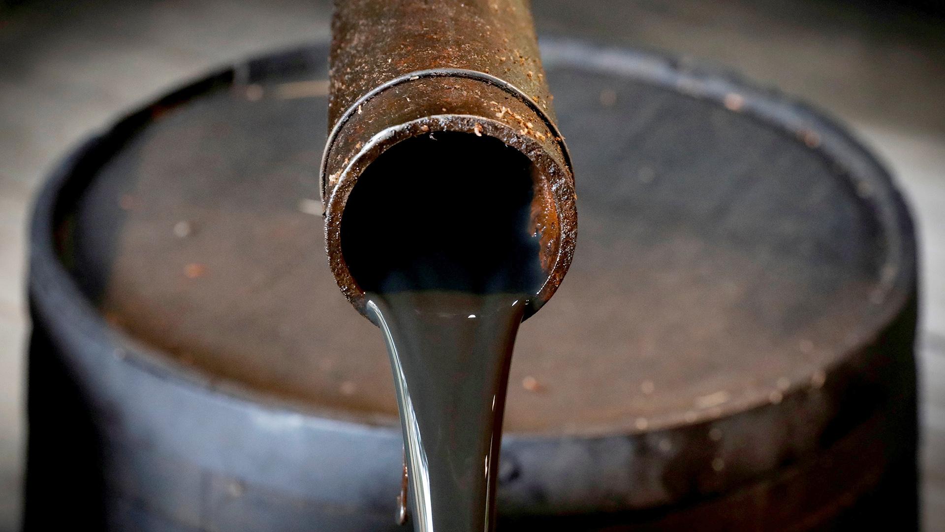Обвал цены на нефть в мире: реакция СМИ и экспертов, детали