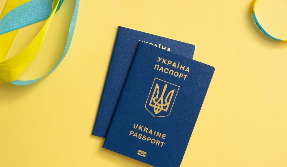 У молодых украинцев из ВОТ появилась возможность получить документы в пяти странах – нововведение МИД