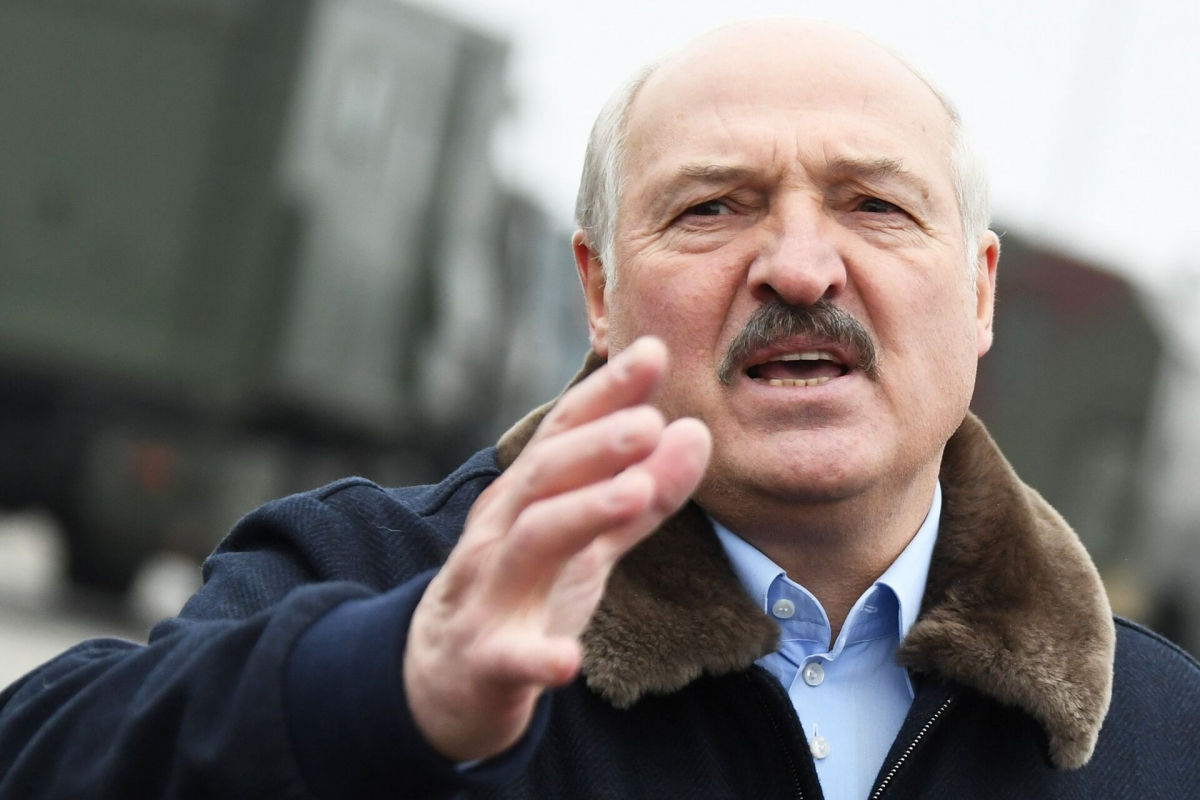 "Даже Путин подлетит", - Лукашенко зовет Байдена в Минск "для прекращения войны"