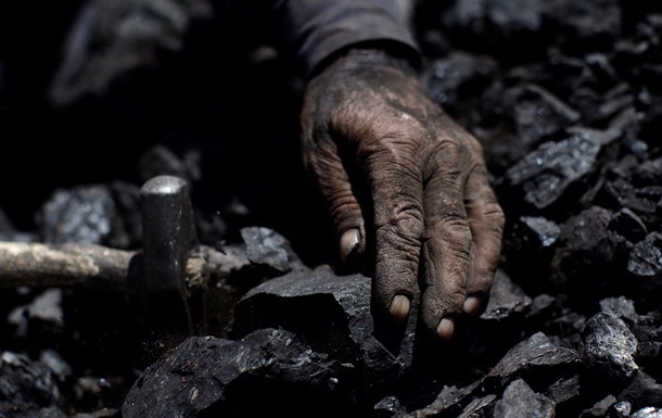 Под землей 220 человек: на шахте на Донбассе произошло крупное происшествие