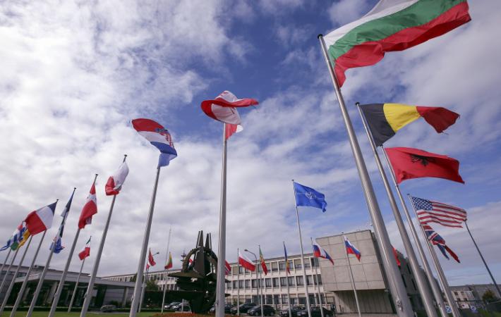 Онлайн-трансляция пресс-конференции Порошенко на саммите НАТО-Украина в Уэльсе 04.10.2014