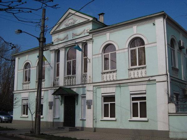 В апреле в Крыму суд решит судьбу здания Меджлиса