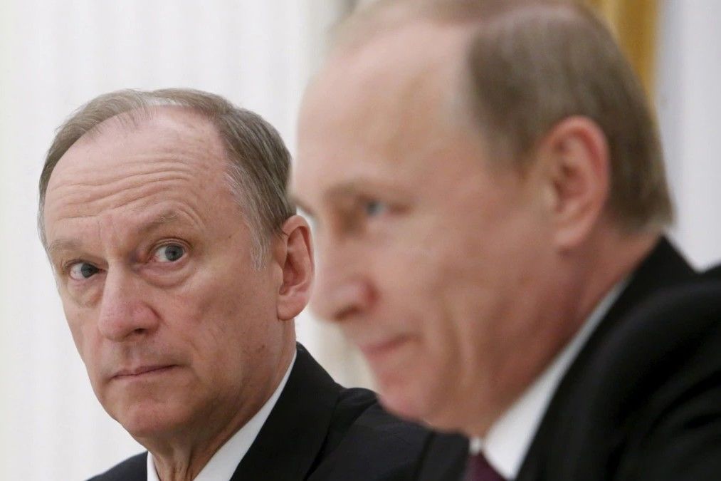 ​"Начинается", - Сотник заметил признаки возможной операции по смещению Путина