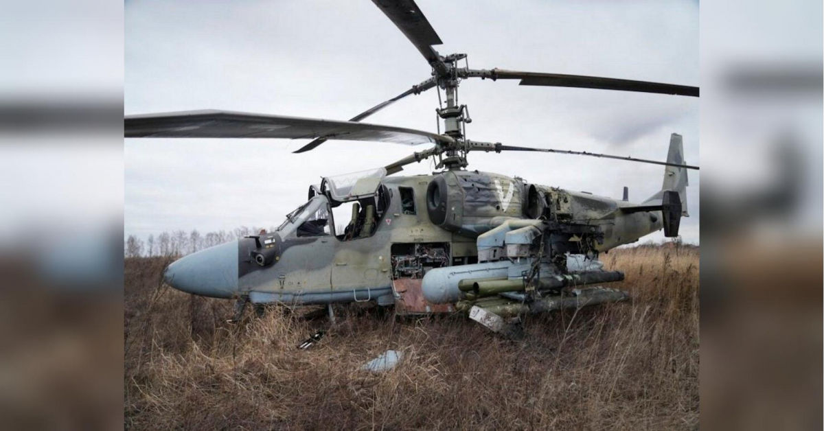 ​Опубликованы кадры уничтоженного российского вертолета "Ка-52" вместе с пилотами