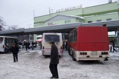 Рейсовые автобусы осуществляют движение по территории Донецкой области, - ДонОГА
