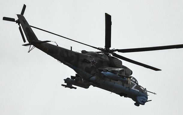 Близ Крыма внезапно потерпел крушение и упал в море вертолет "Ми-24": в Минобороны РФ раскрыли причины 