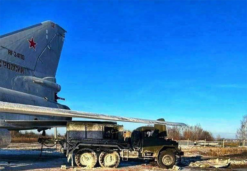 Спутники и очевидцы показали последствия "незначительного" удара по аэродрому Дягилево в Рязани