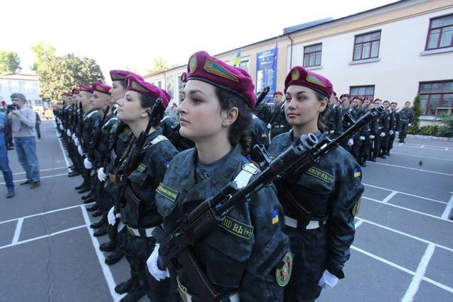 В Академию Нацгвардии Украины на первый курс поступила 21 девушка