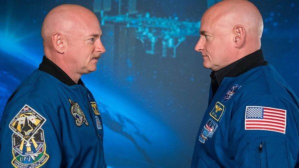 Ученые в шоке: нахождение в космосе сделало астронавта моложе его брата-близнеца на несколько лет