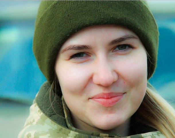 На войну вместо "медового месяца": соцсети восхищаются молодой военнослужащей ВСУ – фото