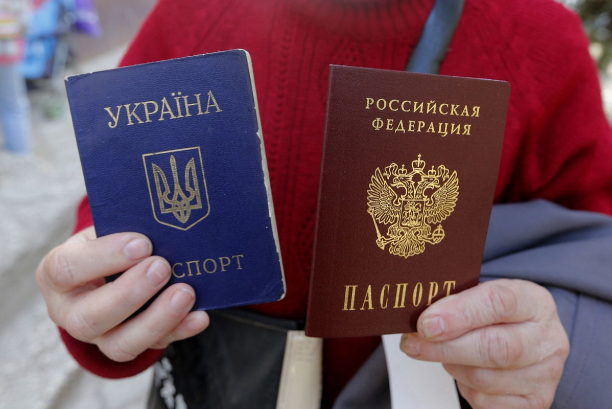 ​Коллаборантам больше “не светит” безвиз: Порошенко предложил лишать крымчан украинского гражданства - подробности громкой инициативы