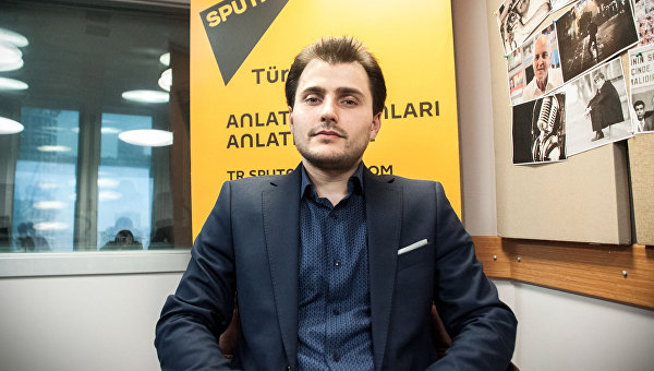 Турецкие правоохранители депортировали главного редактора российского канала "Sputnik-Турция"