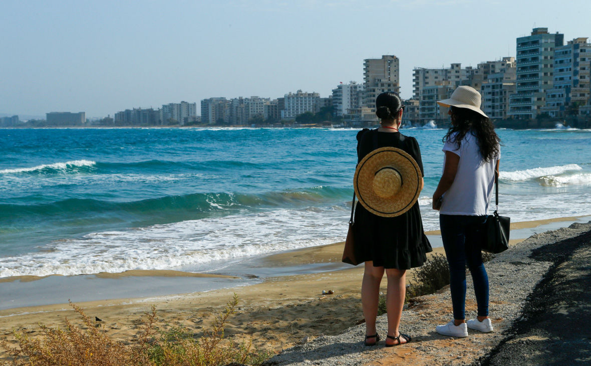 Нет доверия: Кипр закрывает двери для российских туристов 