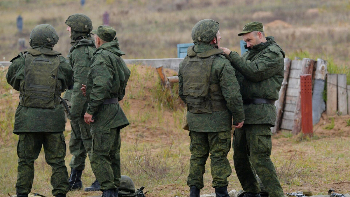 ​Кремль требует вдвое больше солдат: военкоматы РФ получили планы