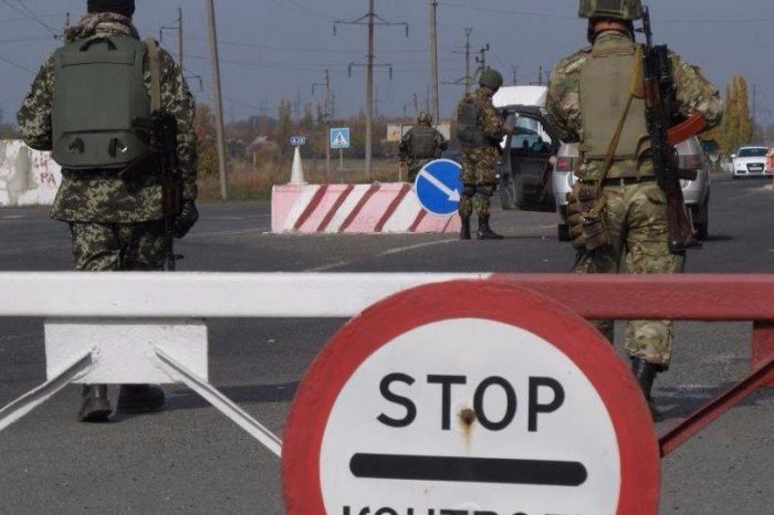 Террористы "ДНР" обстреляли КПП "Майорск" в момент, когда там находились мирные жители