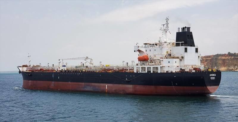 Вопреки эмбарго, немецкий танкер доставил на крупнейшую базу ВМФ США нефтепродукты прямиком из России